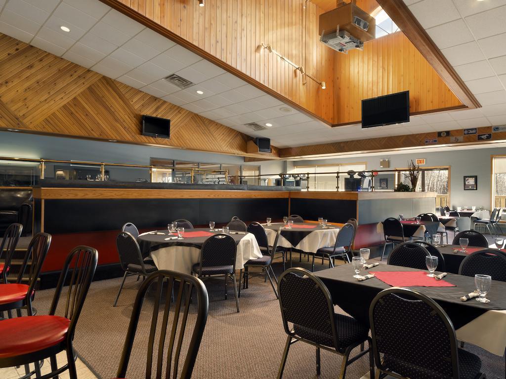 Northern Star Hotel & Convention Center Slave Lake Buitenkant foto